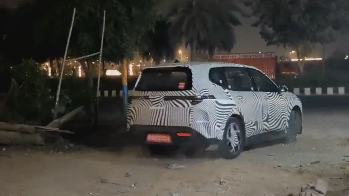 VinFast Limo Green EV MPV